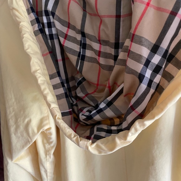 Burberry Vintage Trench Coat - Picture 7 of 10